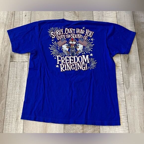 Buc-Ees American Freedom Short Sleeve Graphic Tee - Picture 3 of 3